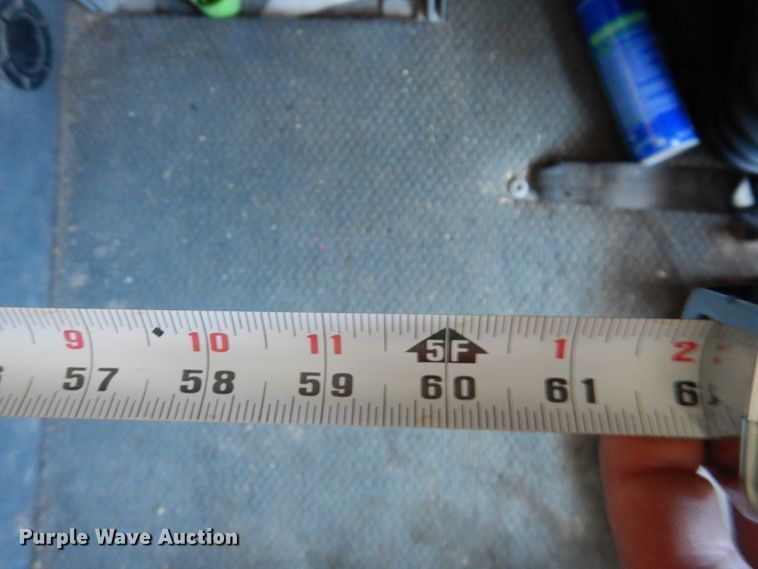 image for item IN9852 2001 Freightliner Columbia 120  semi truck