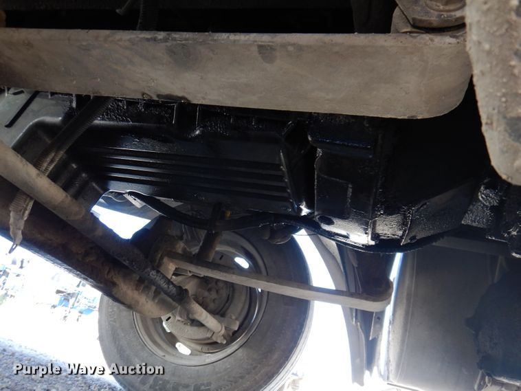 image for item IN9852 2001 Freightliner Columbia 120  semi truck