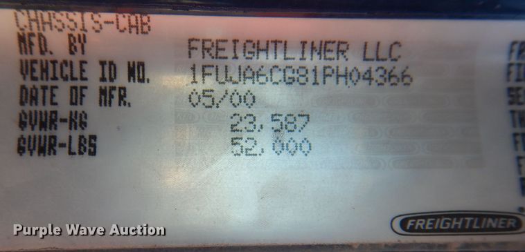 image for item IN9852 2001 Freightliner Columbia 120  semi truck