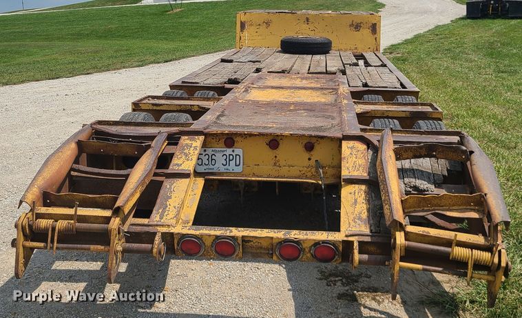 image for item IU9328 1967 Load King 252LR  drop deck equipment trailer