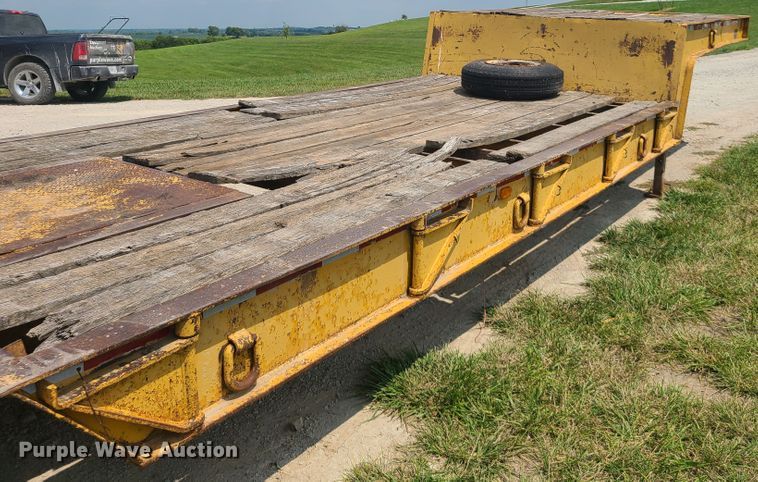 image for item IU9328 1967 Load King 252LR  drop deck equipment trailer