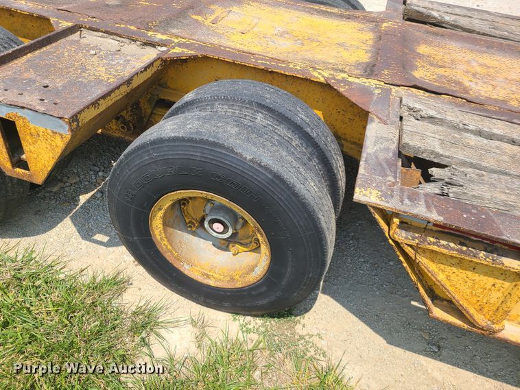 image for item IU9328 1967 Load King 252LR  drop deck equipment trailer