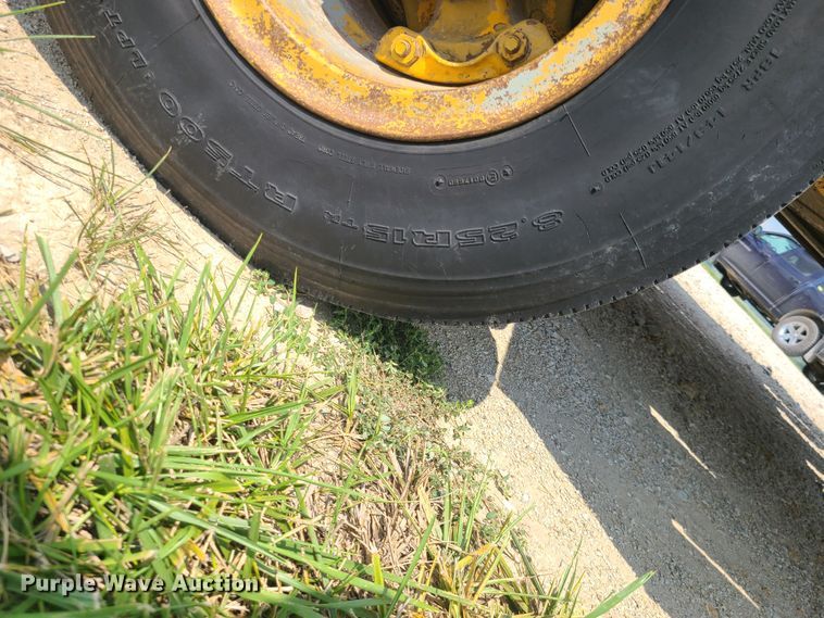 image for item IU9328 1967 Load King 252LR  drop deck equipment trailer