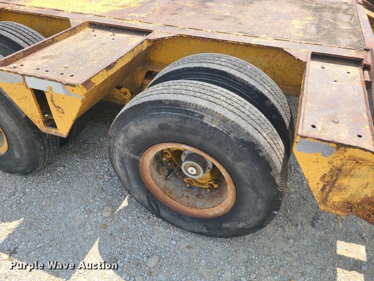 image for item IU9328 1967 Load King 252LR  drop deck equipment trailer