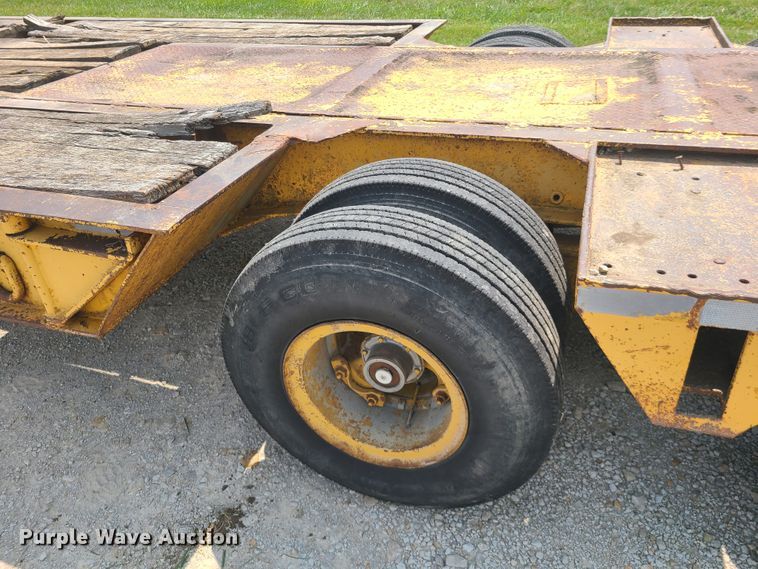 image for item IU9328 1967 Load King 252LR  drop deck equipment trailer