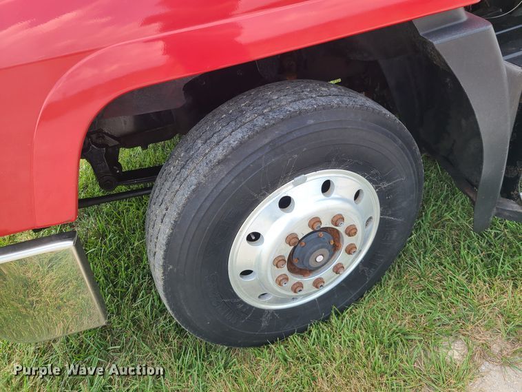 image for item IU9329 1993 Mack CH613  semi truck