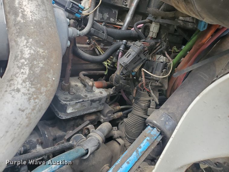 image for item IX9960 2007 International 8600  semi truck