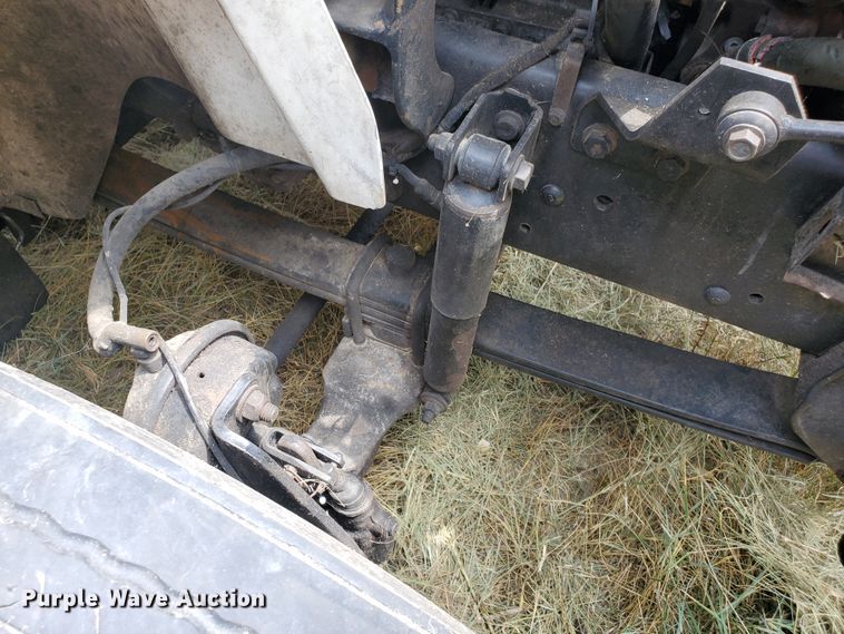 image for item IX9960 2007 International 8600  semi truck