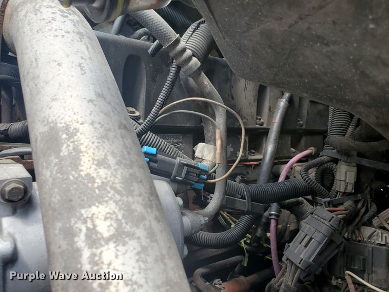 image for item IX9960 2007 International 8600  semi truck