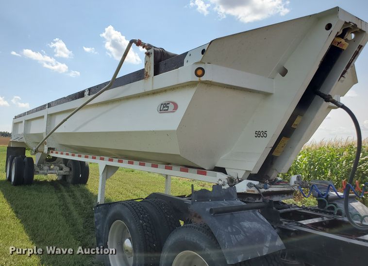 image for item IX9978 2016 Manac 46238AA00  end dump trailer