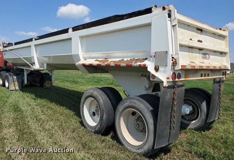 image for item IX9978 2016 Manac 46238AA00  end dump trailer
