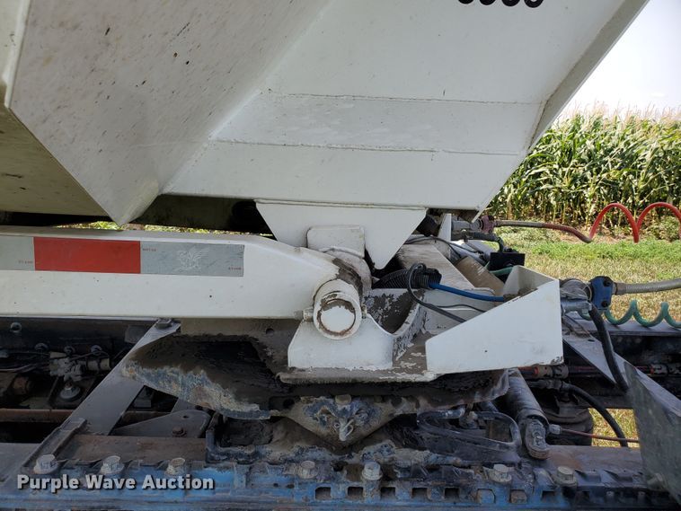 image for item IX9978 2016 Manac 46238AA00  end dump trailer