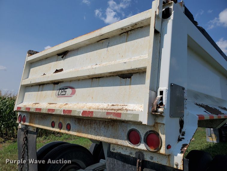image for item IX9978 2016 Manac 46238AA00  end dump trailer