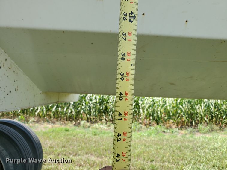 image for item IX9978 2016 Manac 46238AA00  end dump trailer