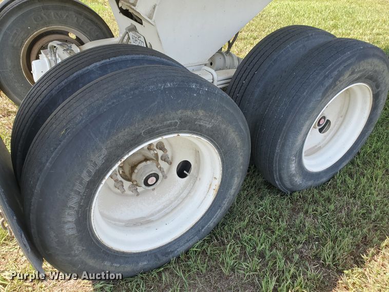 image for item IX9978 2016 Manac 46238AA00  end dump trailer