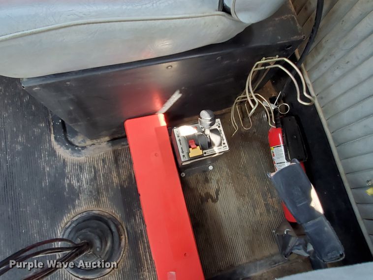 image for item IX9979 1990 Kenworth T800  semi truck