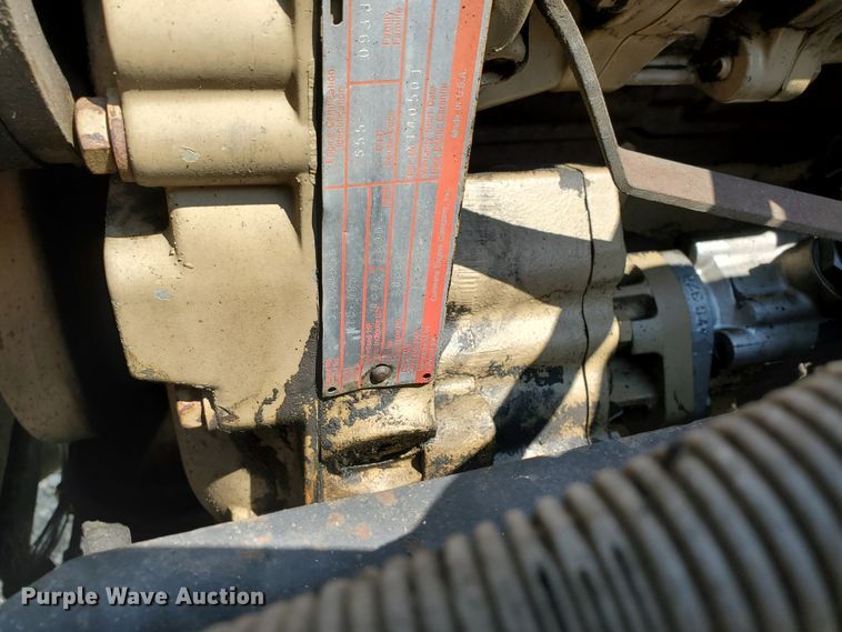 image for item IX9979 1990 Kenworth T800  semi truck