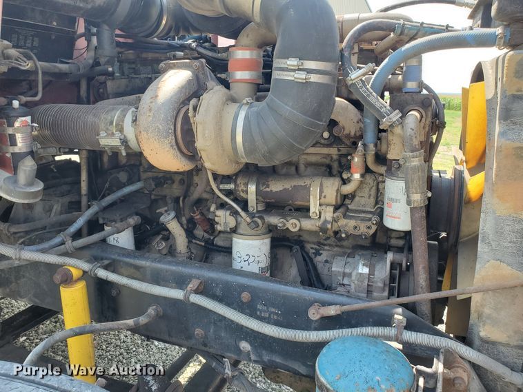 image for item IX9979 1990 Kenworth T800  semi truck