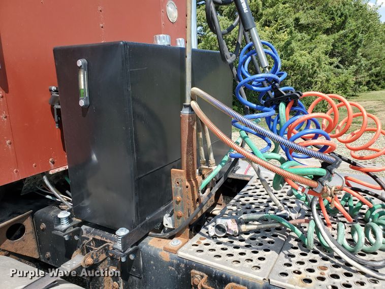 image for item IX9979 1990 Kenworth T800  semi truck