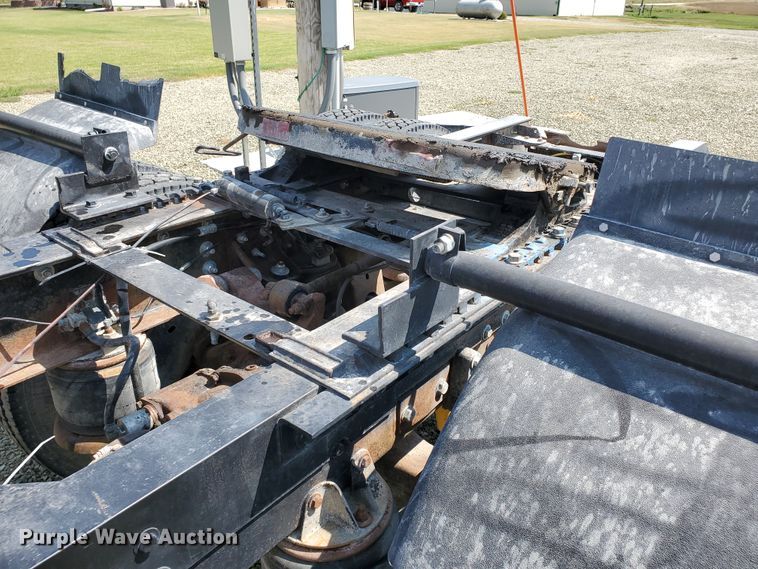 image for item IX9979 1990 Kenworth T800  semi truck