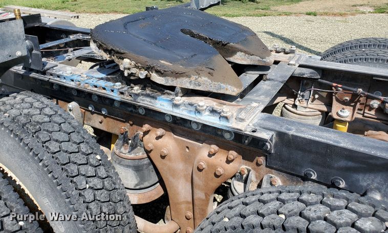 image for item IX9979 1990 Kenworth T800  semi truck