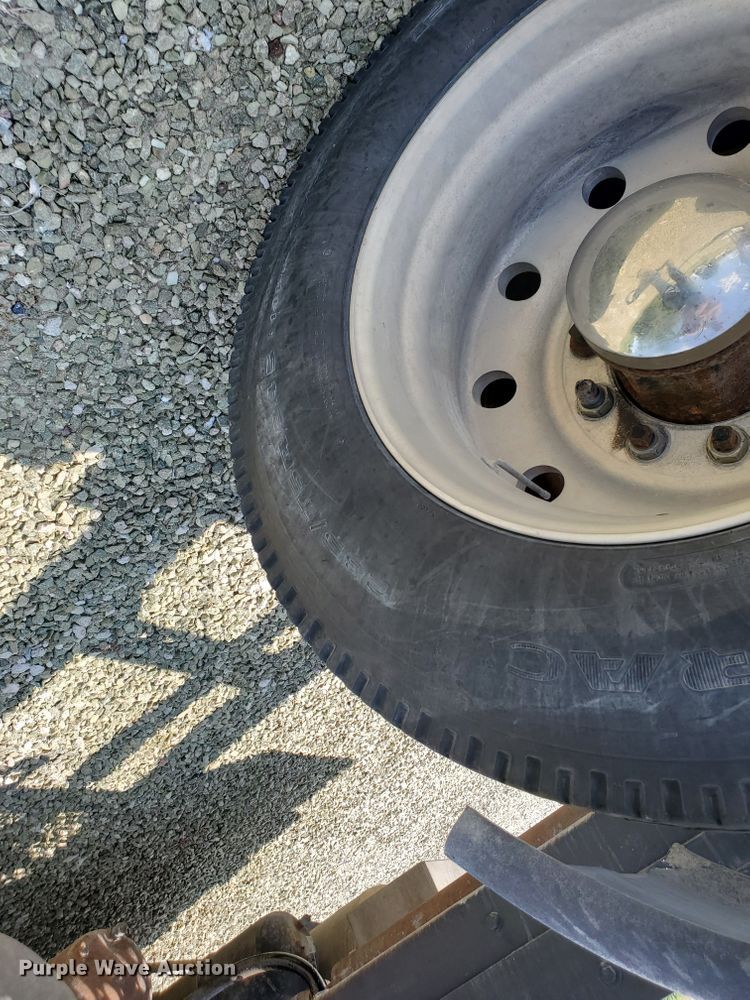 image for item IX9979 1990 Kenworth T800  semi truck