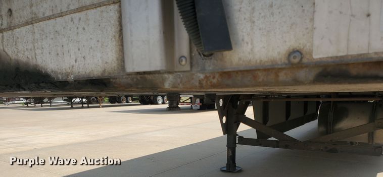 image for item JM9522 2008 Utility  refrigerated van trailer