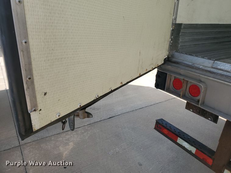 image for item JM9522 2008 Utility  refrigerated van trailer