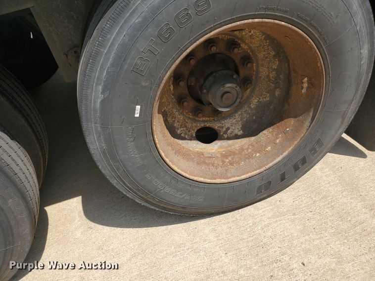 image for item JM9522 2008 Utility  refrigerated van trailer