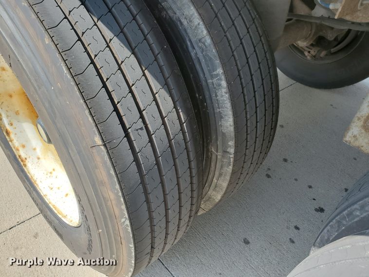 image for item JM9527 2003 Great Dane  refrigerated van trailer