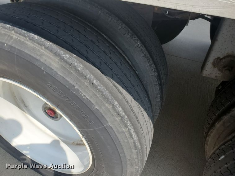 image for item JM9528 2003 Great Dane 7811TZ-1A 53  refrigerated van trailer