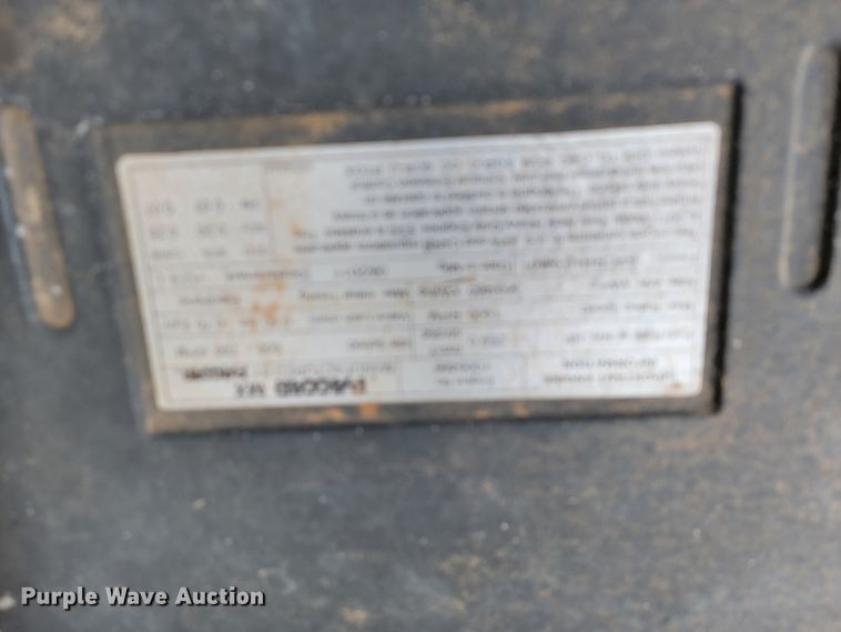 image for item KD9407 2012 Peterbilt 388  semi truck