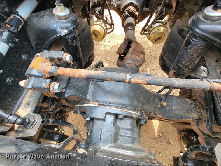 image for item KD9407 2012 Peterbilt 388  semi truck