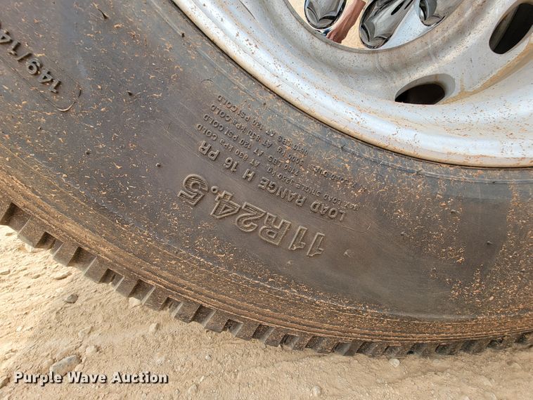 image for item KD9407 2012 Peterbilt 388  semi truck