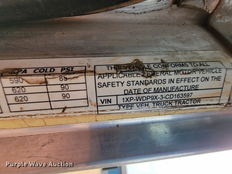 image for item KD9407 2012 Peterbilt 388  semi truck