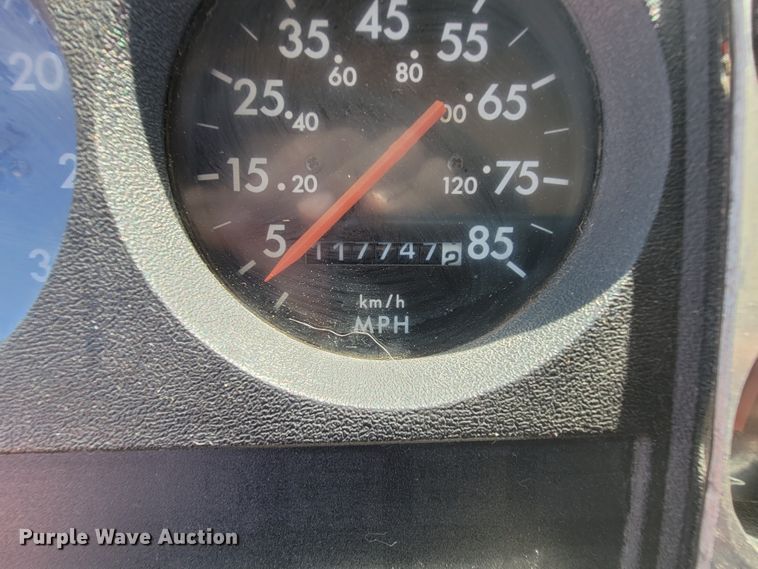 image for item KD9427 2000 Freightliner FL60  flatbed truck