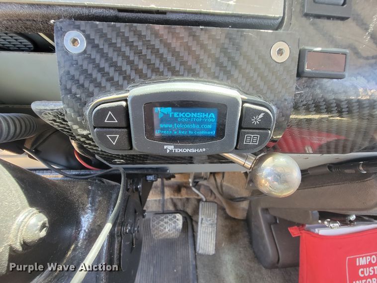 image for item KD9427 2000 Freightliner FL60  flatbed truck