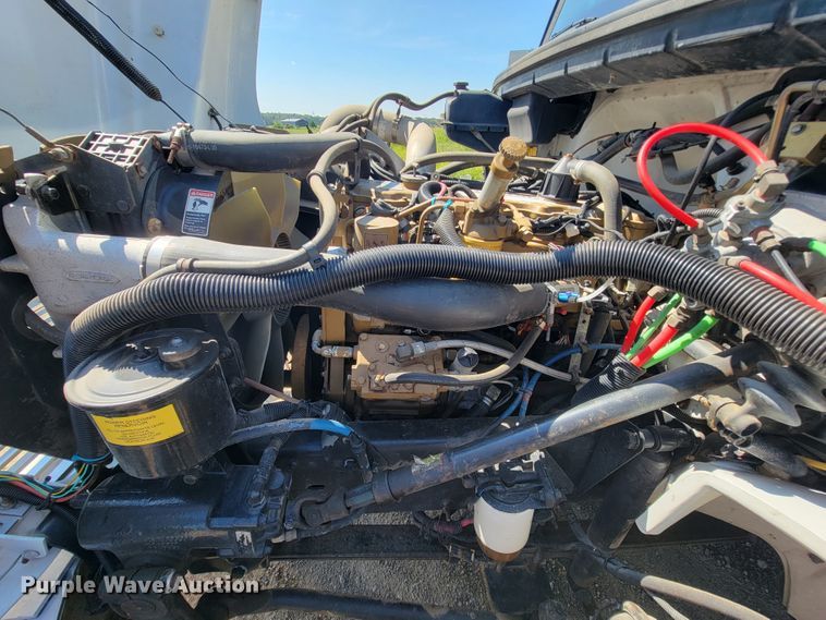 image for item KD9427 2000 Freightliner FL60  flatbed truck