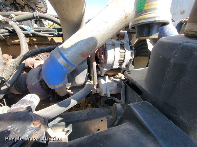 image for item KD9427 2000 Freightliner FL60  flatbed truck