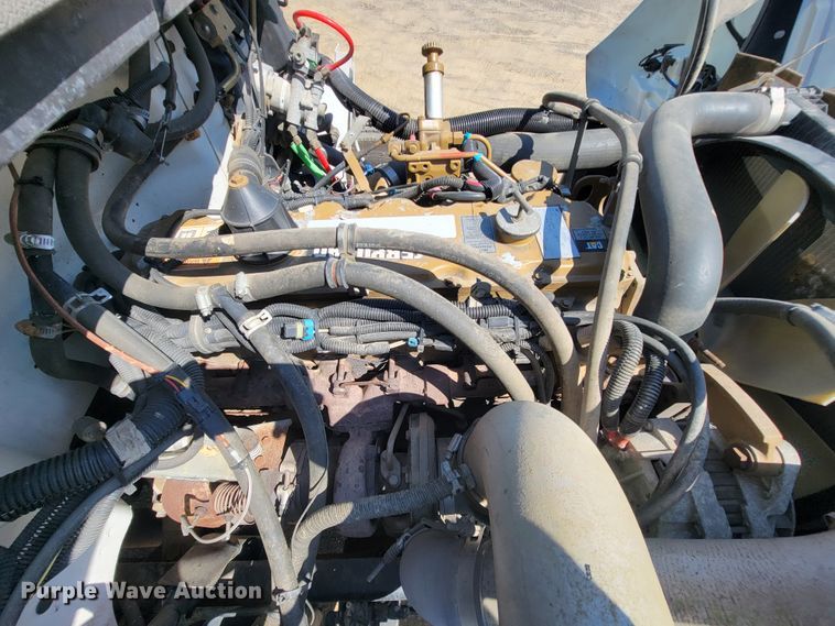 image for item KD9427 2000 Freightliner FL60  flatbed truck