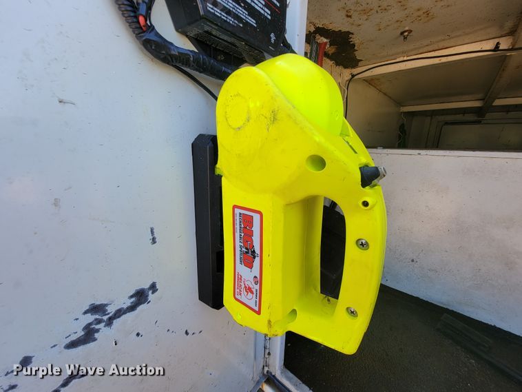 image for item KD9427 2000 Freightliner FL60  flatbed truck