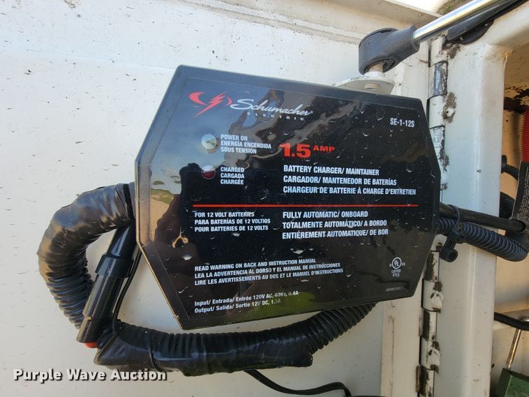 image for item KD9427 2000 Freightliner FL60  flatbed truck