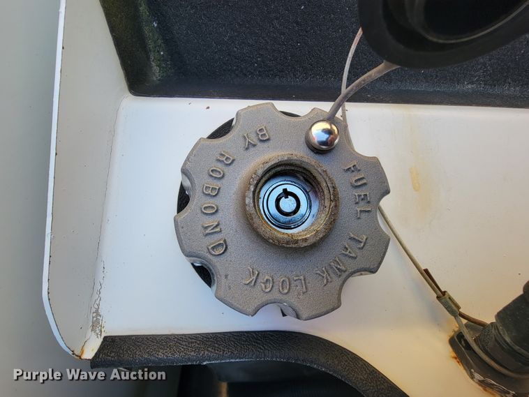 image for item KD9427 2000 Freightliner FL60  flatbed truck