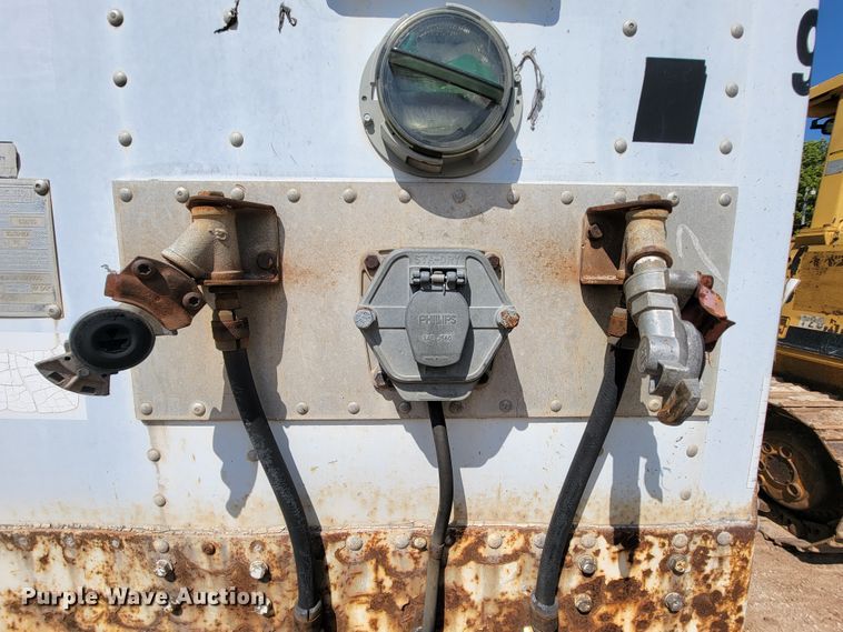 image for item KD9430 1988 Stoughton ASVW-485T-S  dry van trailer