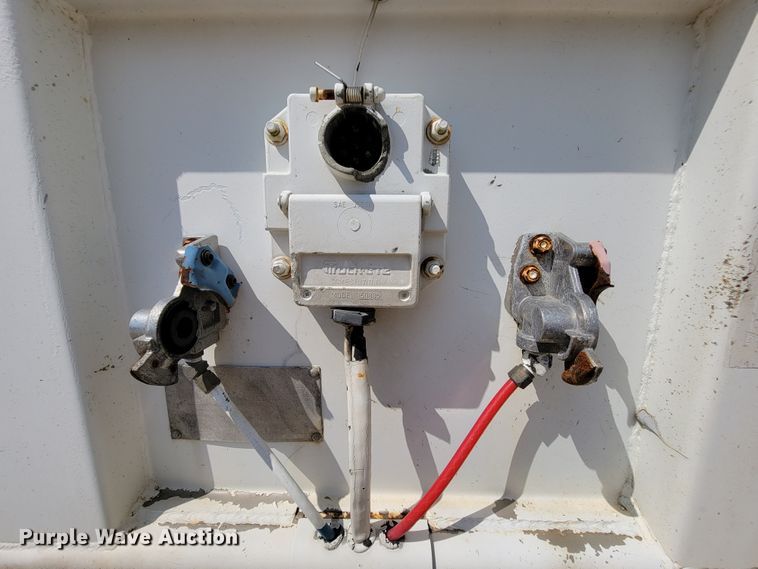 image for item KD9432 1994 Freuhauf FELF9-1.5-NT2-48W  dry van trailer