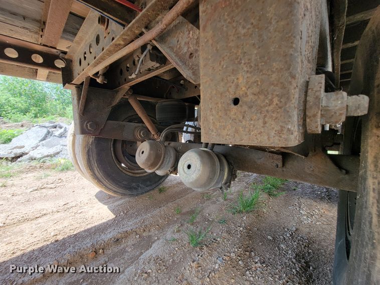 image for item KD9433 2000 Wabash  dry van trailer