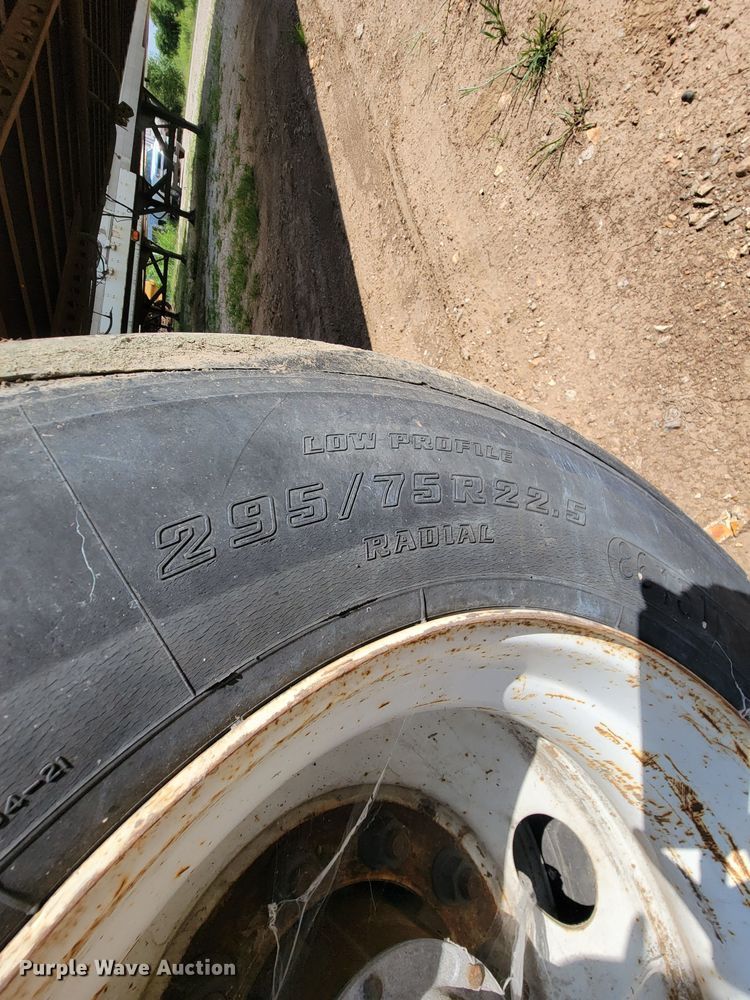 image for item KD9433 2000 Wabash  dry van trailer