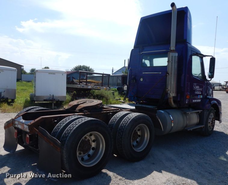 image for item KK9128 2007 Volvo VNL  semi truck