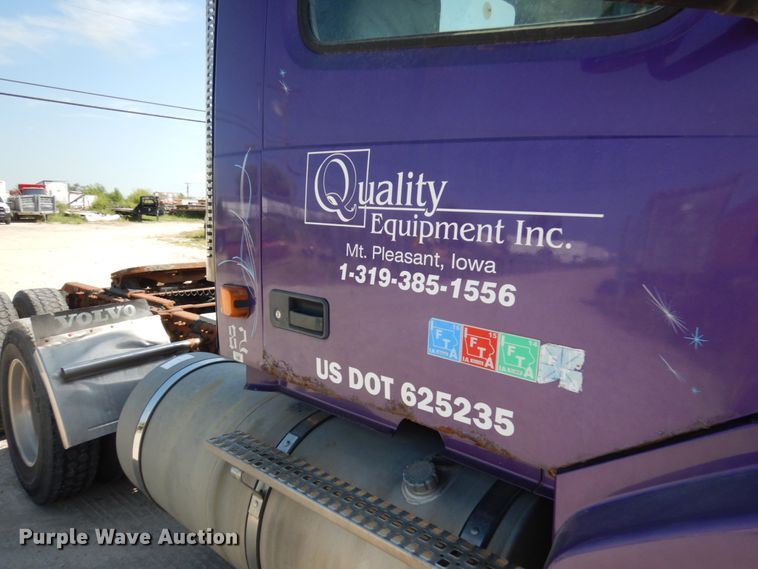 image for item KK9128 2007 Volvo VNL  semi truck