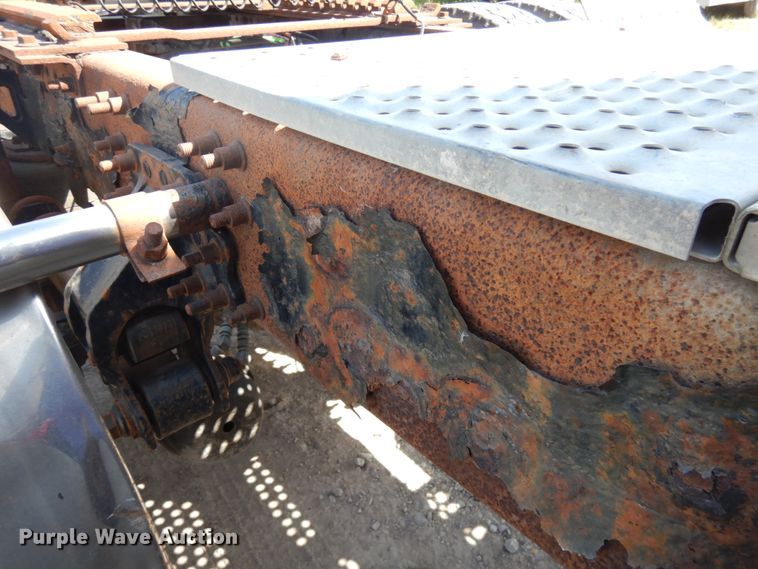 image for item KK9128 2007 Volvo VNL  semi truck